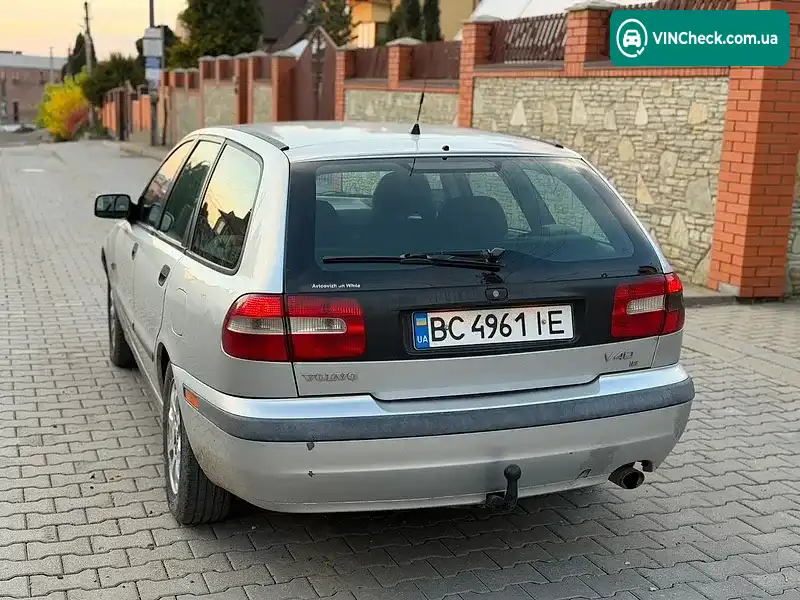 Volvo V40 2000, фото з оголошення 1 з 17, VIN YV1VW14K31F639446