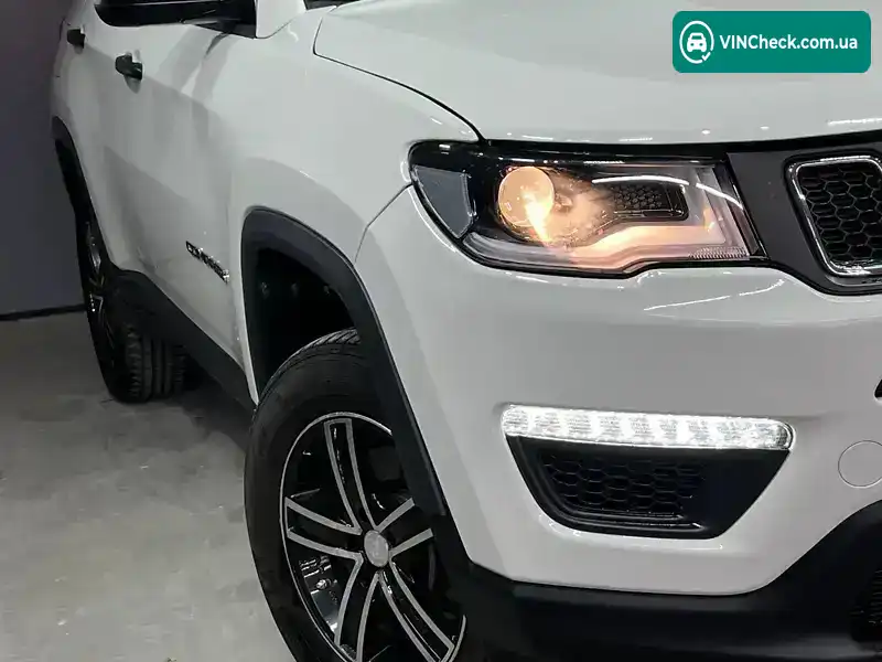 Jeep Compass 2018, фото з оголошення 2 з 21, VIN 3C4NJDAB9KT647433