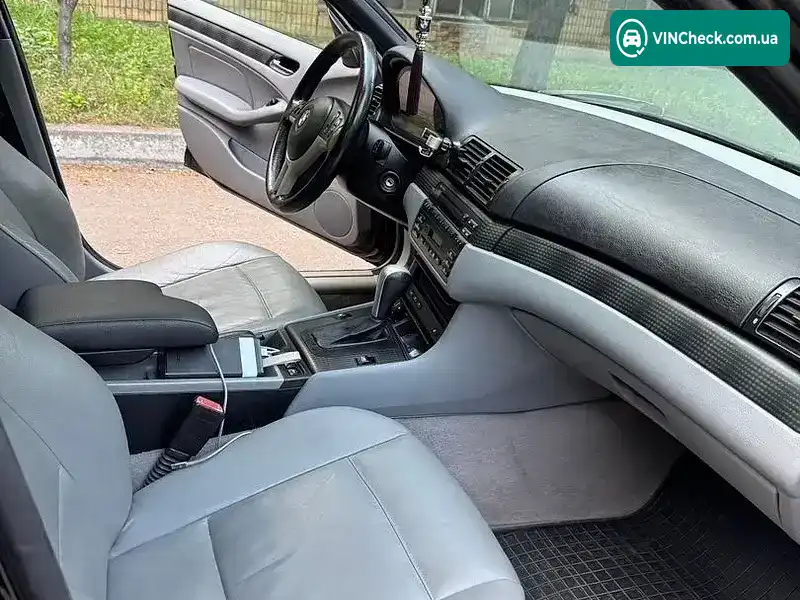 BMW 3 Series 2002, фото з оголошення 2 з 11, VIN WBAAP71030EM03462