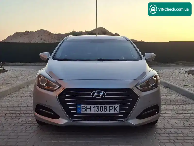 Hyundai i40 2016, фото з оголошення 2 з 20, VIN KMHLC81UGGU132303
