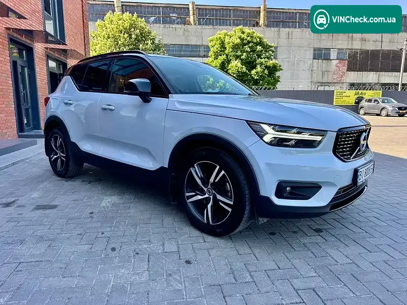 Volvo XC40 2019, фото з оголошення 2 з 19, VIN YV1XZA6VCL2268094