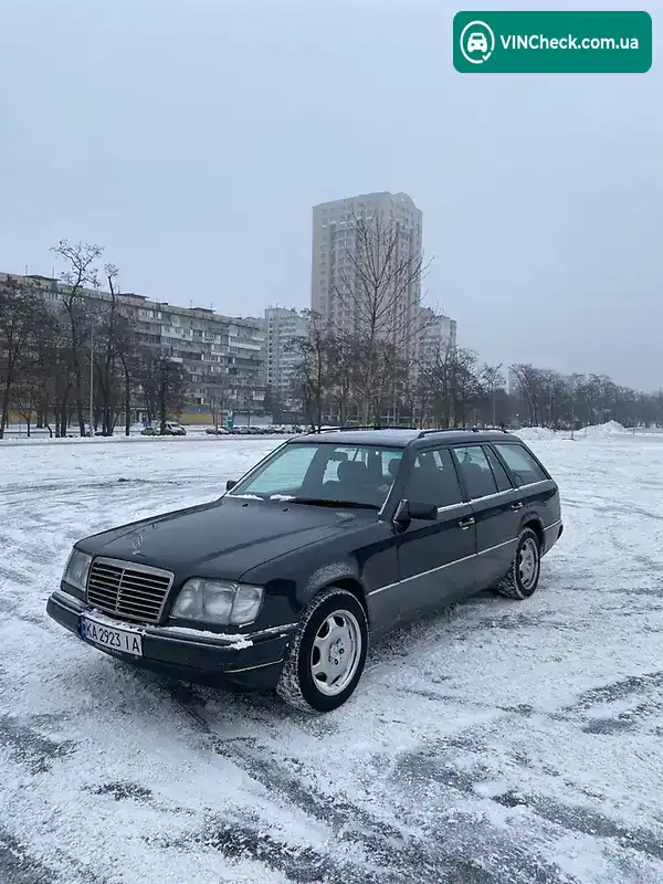 Mercedes-Benz E-Class 1995, фото з оголошення 2 з 10, VIN WDB1240821F334589