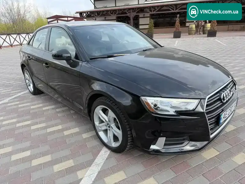 Audi A3 2017, фото з оголошення 2 з 21, VIN WAUAUGFF0J1035501