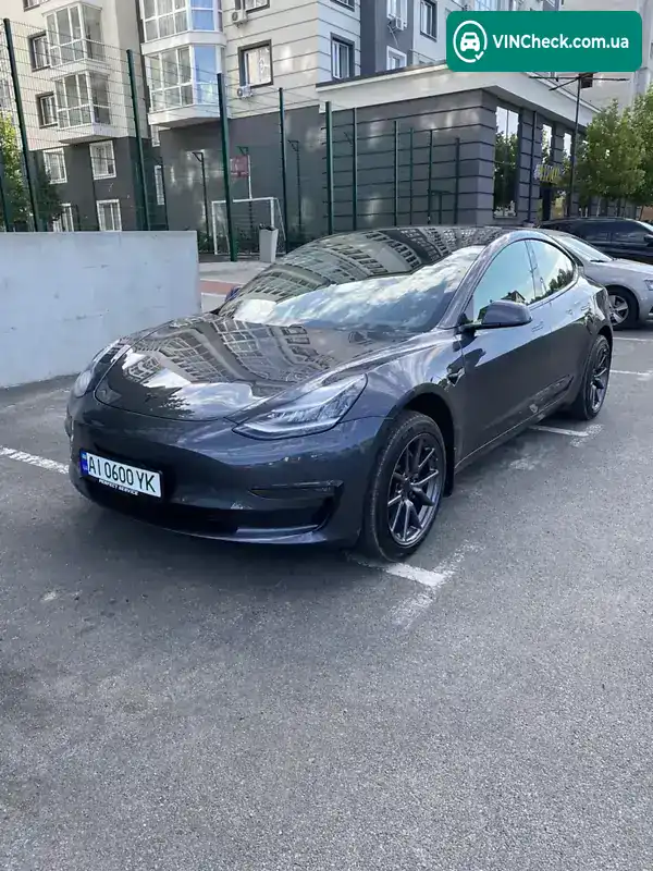 Tesla Model 3 2018, фото з оголошення 2 з 21, VIN 5YJ3E1EA7JF101898