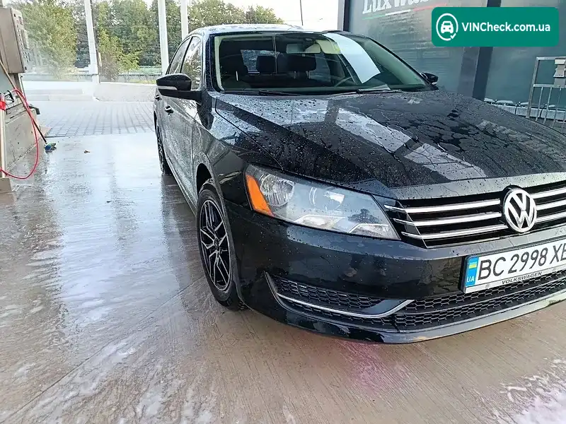 Volkswagen Passat 2013, фото з оголошення 1 з 20, VIN 1VWAT7A35EC056127