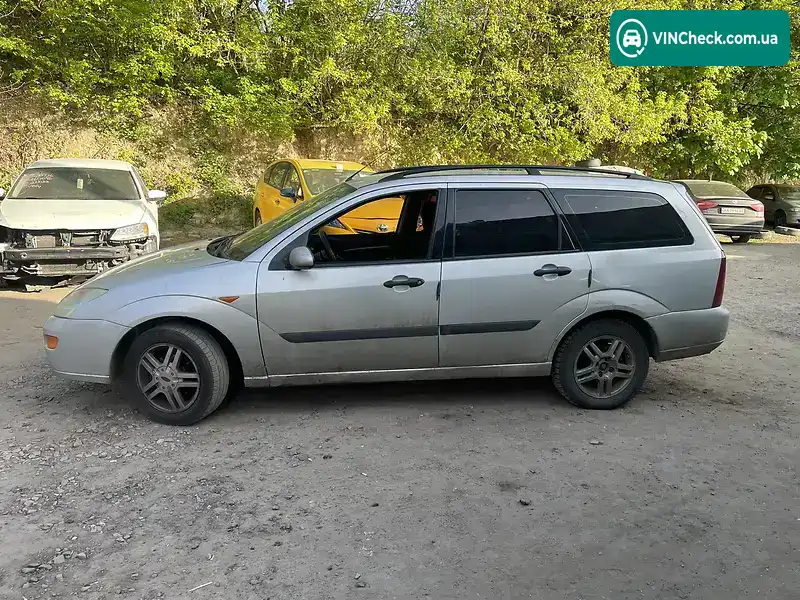 Ford Focus 2001, фото з оголошення 2 з 17, VIN WF0NXXGCDN1B04238