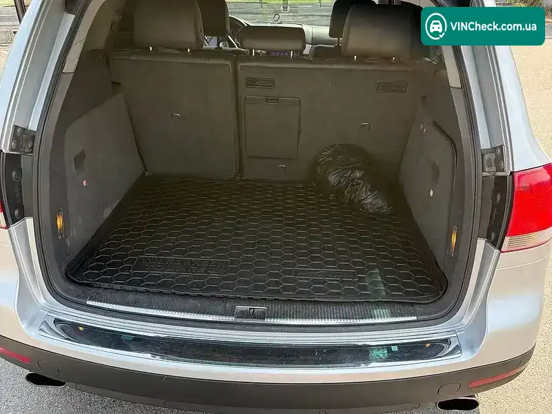 Volkswagen Touareg 2005, фото з оголошення 1 з 13, VIN WVGZZZ7LZ6D016644