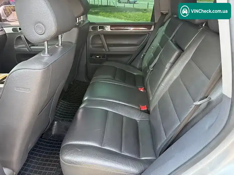 Volkswagen Touareg 2005, фото з оголошення 2 з 13, VIN WVGZZZ7LZ6D016644