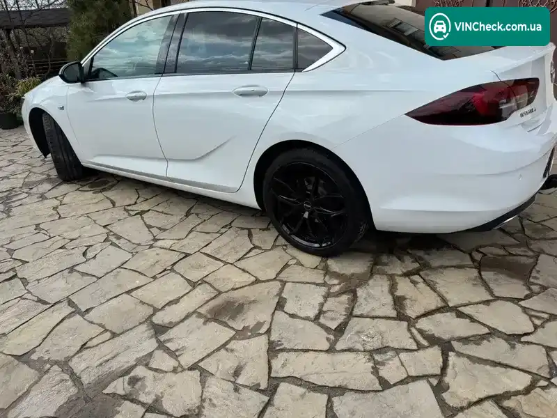 Opel Insignia 2021, фото з оголошення 2 з 21, VIN W0VZT6EP1M1018763