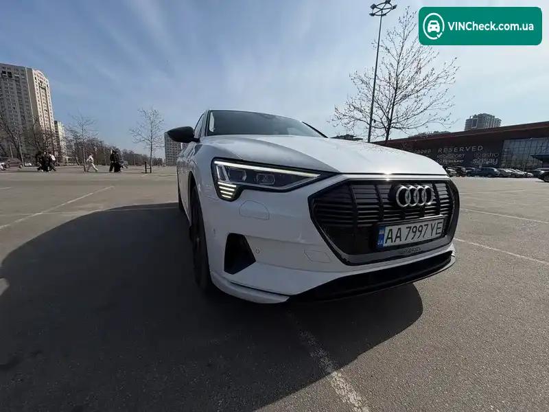 Audi e-tron 2022, фото з оголошення 2 з 20, VIN WAUZZZGE0NB035505
