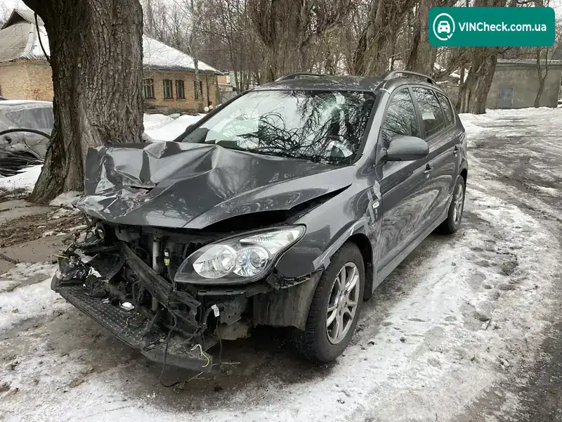 Hyundai i30 2010, фото з оголошення 2 з 15, VIN TMADC81SABJ034811