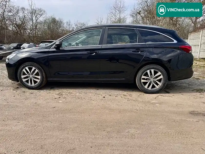 Hyundai i30 2017, фото з оголошення 2 з 16, VIN TMAH3817GJJ019400