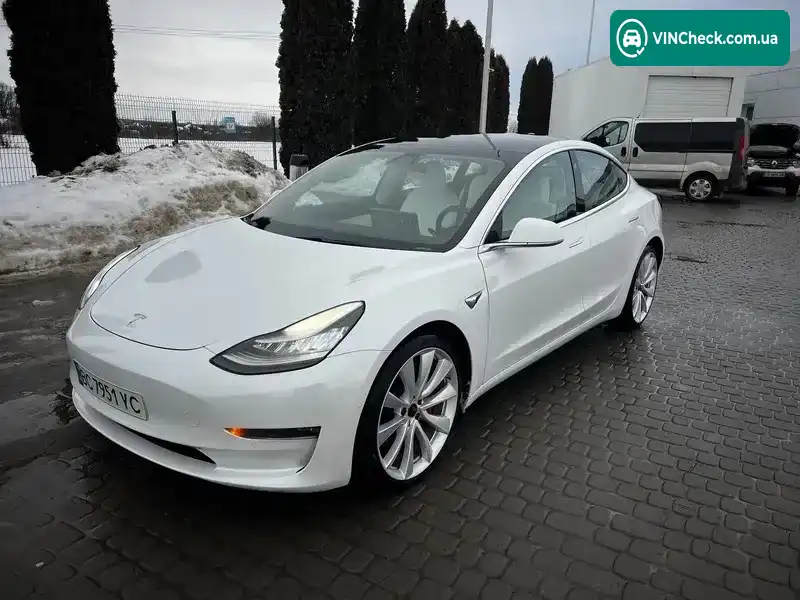 Tesla Model 3 2018, фото з оголошення 2 з 21, VIN 5YJ3E1EB0JF081308