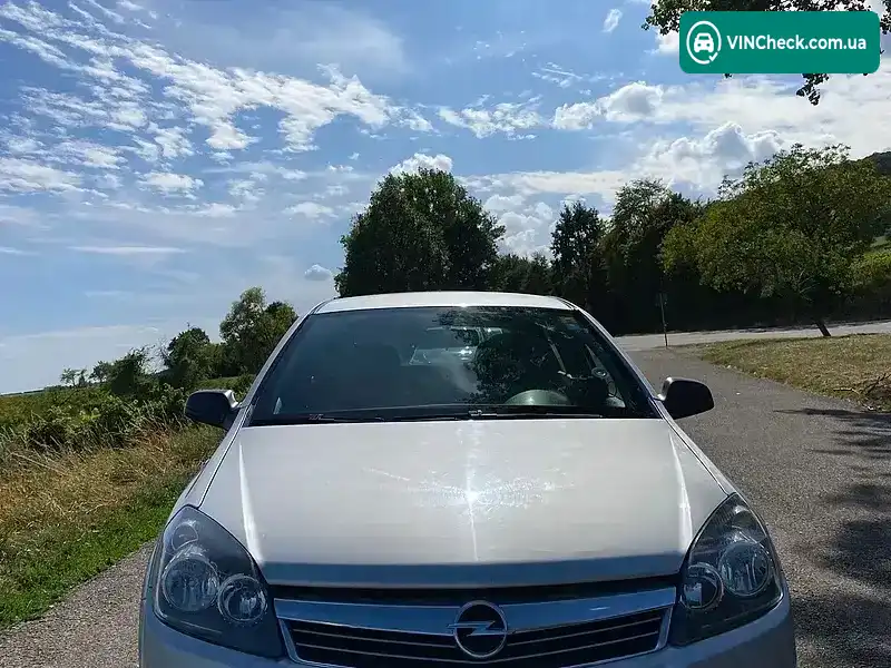 Opel Astra 2011, фото з оголошення 1 з 10, VIN W0L0AHL48C2026019