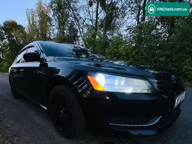 Volkswagen Passat 2012, фото з оголошення 2 з 14, VIN 1VWBH7A31DC068053