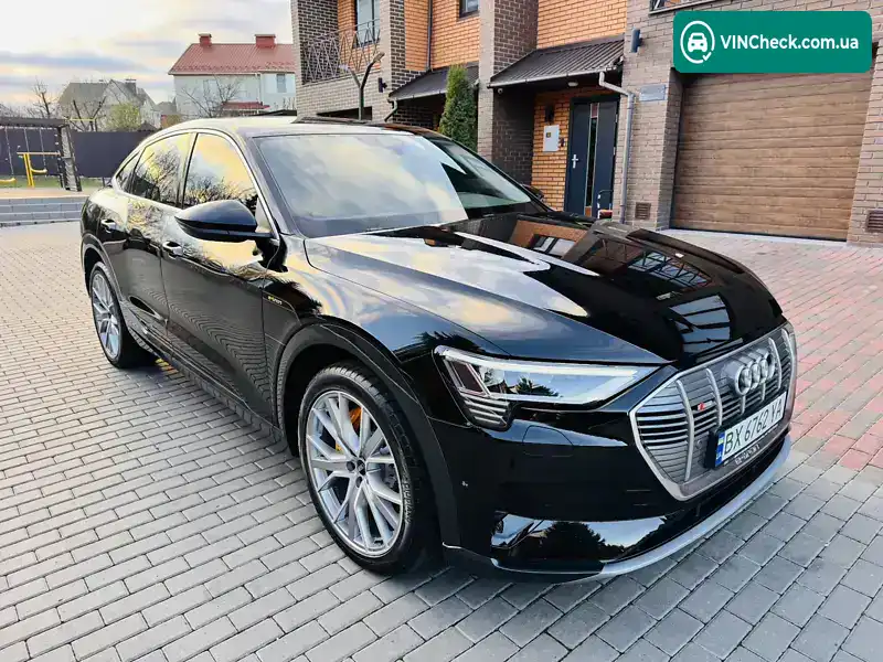 Audi e-tron 2022, фото з оголошення 1 з 21, VIN WAUZZZGE9PB011982