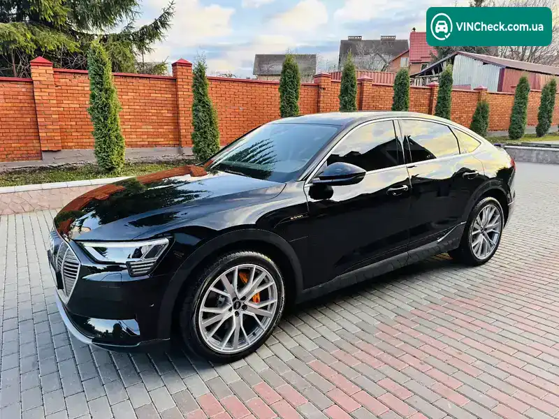 Audi e-tron 2022, фото з оголошення 2 з 21, VIN WAUZZZGE9PB011982