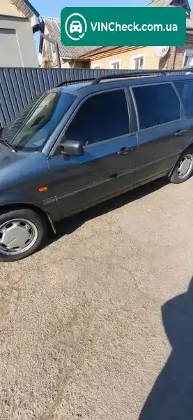 Volkswagen Passat 1995, фото з оголошення 2 з 19, VIN WVWZZZ3AZSE227704