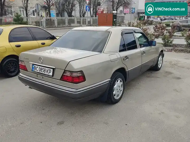 Mercedes-Benz E-Class 1995, фото з оголошення 2 з 21, VIN WDB1240191C246126