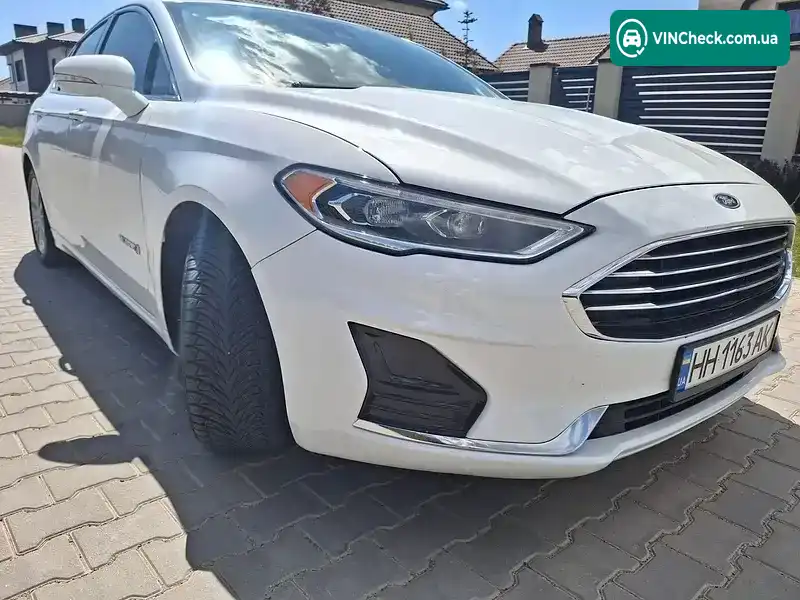 Ford Fusion 2019, фото з оголошення 1 з 20, VIN 3FA6P0MU8KR155424