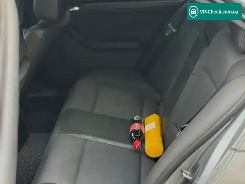 BMW 3 Series 2003, фото з оголошення 1 з 12, VIN WBAAY71040FZ58699