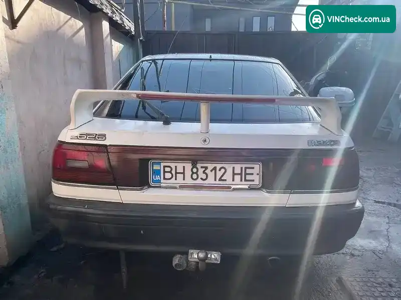 Mazda 626 1987, фото з оголошення 2 з 8, VIN JMZGD141201130889