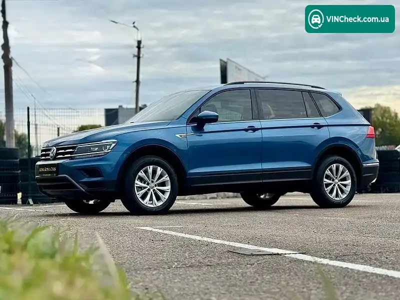 Volkswagen Tiguan 2018, фото з оголошення 2 з 20, VIN 3VV0B7AXXKM053191