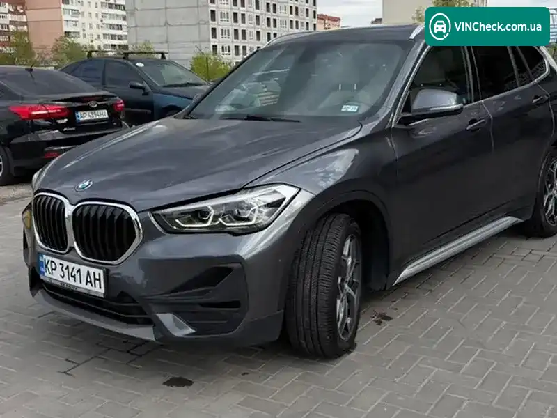 BMW X1 2018, фото з оголошення 2 з 8, VIN WBXHU7C38J3H44151