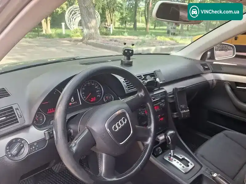 Audi A4 2005, фото з оголошення 2 з 9, VIN WAUZZZ8E46A132051