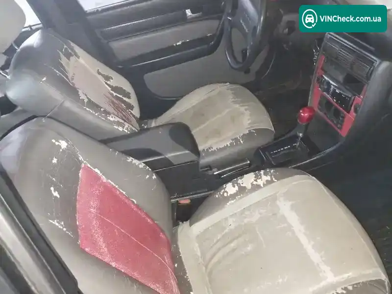 Audi 100 1992, фото з оголошення 2 з 12, VIN WAUZZZ4AZNA032515