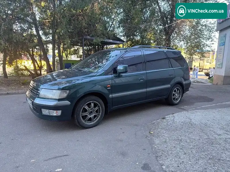 Mitsubishi Space Wagon 2000, фото з оголошення 1 з 15, VIN JMBLNN94WYZ000190