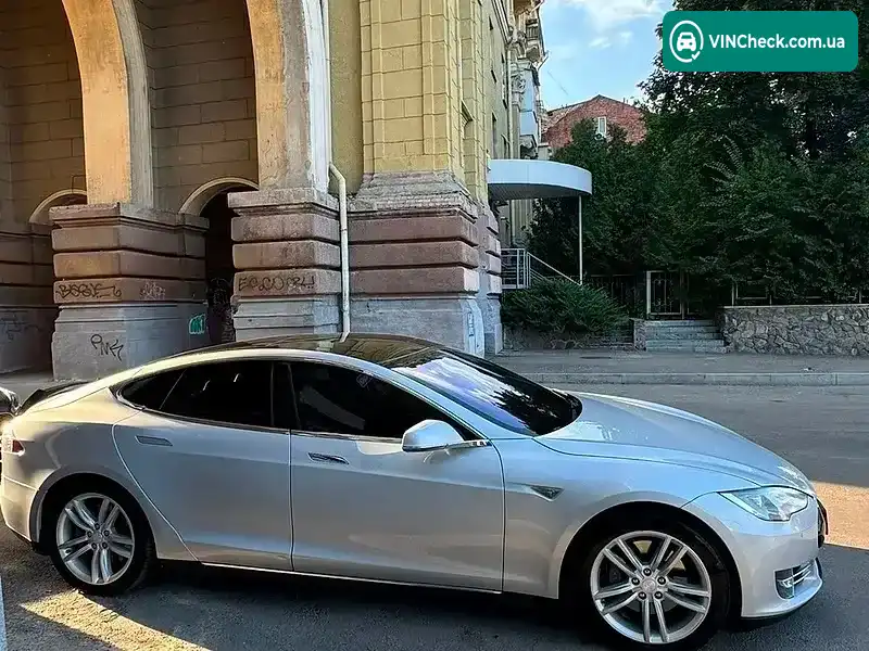 Tesla Model S 2013, фото з оголошення 2 з 20, VIN 5YJSA2CN5DFP22841