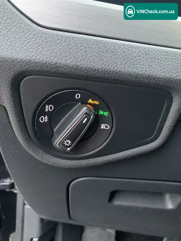Volkswagen Touran 2017, фото з оголошення 1 з 18, VIN WVGZZZ1TZJW046452
