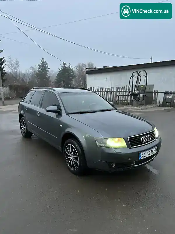 Audi A4 2002, фото з оголошення 2 з 14, VIN WAUZZZ8E33A001415