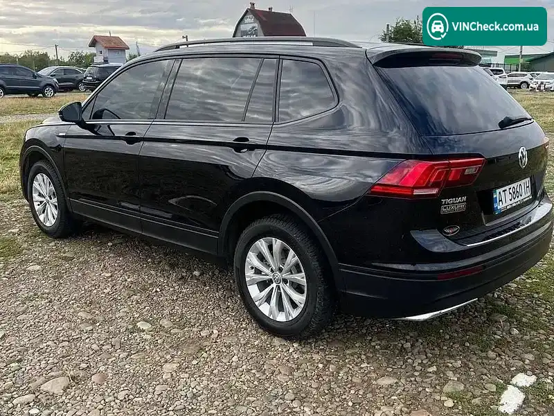 Volkswagen Tiguan 2017, фото з оголошення 1 з 18, VIN 3VV0B7AX1JM021938