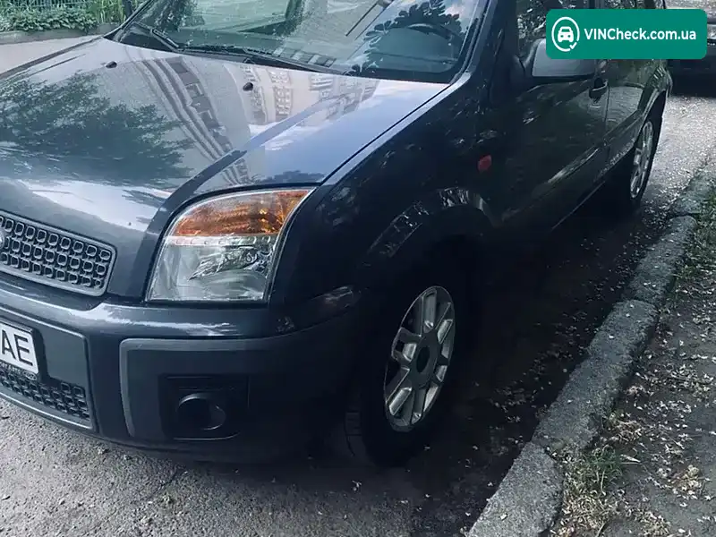 Ford Fusion 2006, фото з оголошення 2 з 17, VIN WF0UXXGAJU6U55830