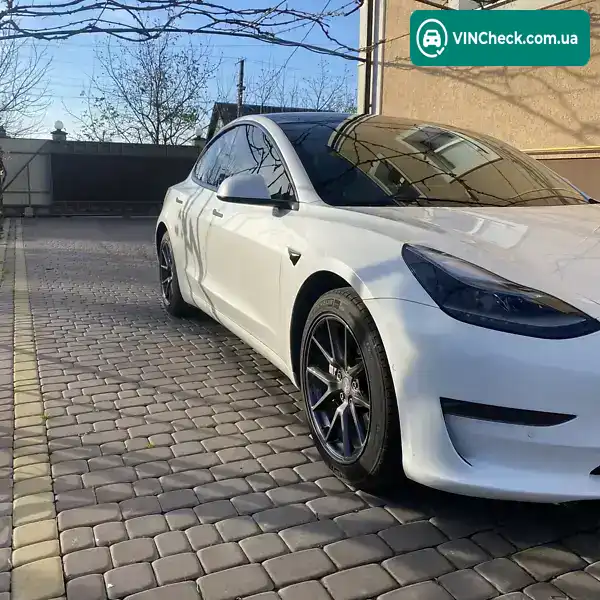 Tesla Model 3 2021, фото з оголошення 2 з 20, VIN 5YJ3E1EA3MF978294