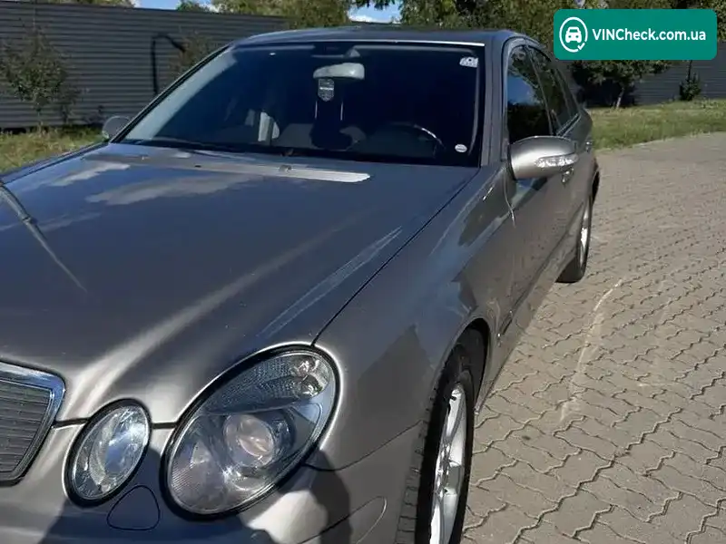 Mercedes-Benz E-Class 2004, фото з оголошення 2 з 10, VIN WDB2110061A712806