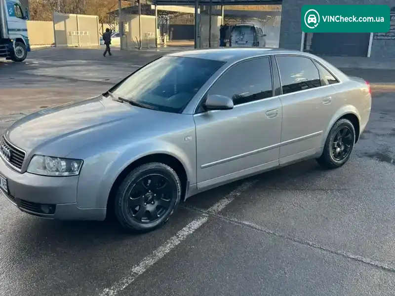 Audi A4 2004, фото з оголошення 2 з 12, VIN WAUZZZ8E14A303531