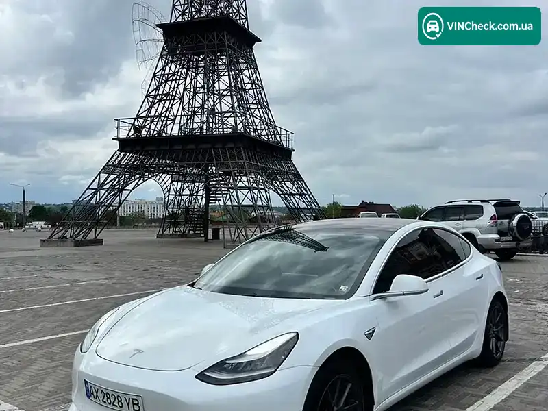 Tesla Model 3 2018, фото з оголошення 1 з 17, VIN 5YJ3E1EB7JF120718