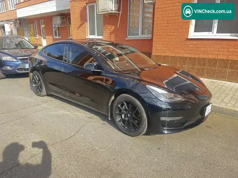 Tesla Model 3 2021, фото з оголошення 2 з 9, VIN 5YJ3E1EB3NF123573