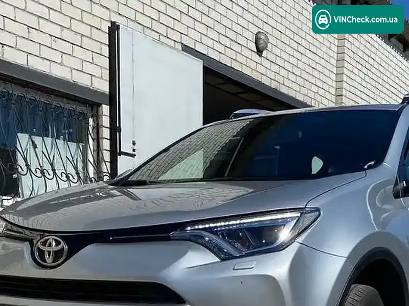 Toyota RAV4 2016, фото з оголошення 1 з 12, VIN JTMRBREVX0D083195