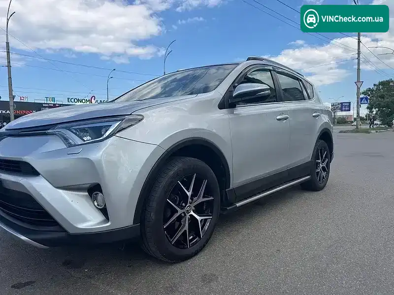 Toyota RAV4 2016, фото з оголошення 2 з 12, VIN JTMRBREVX0D083195