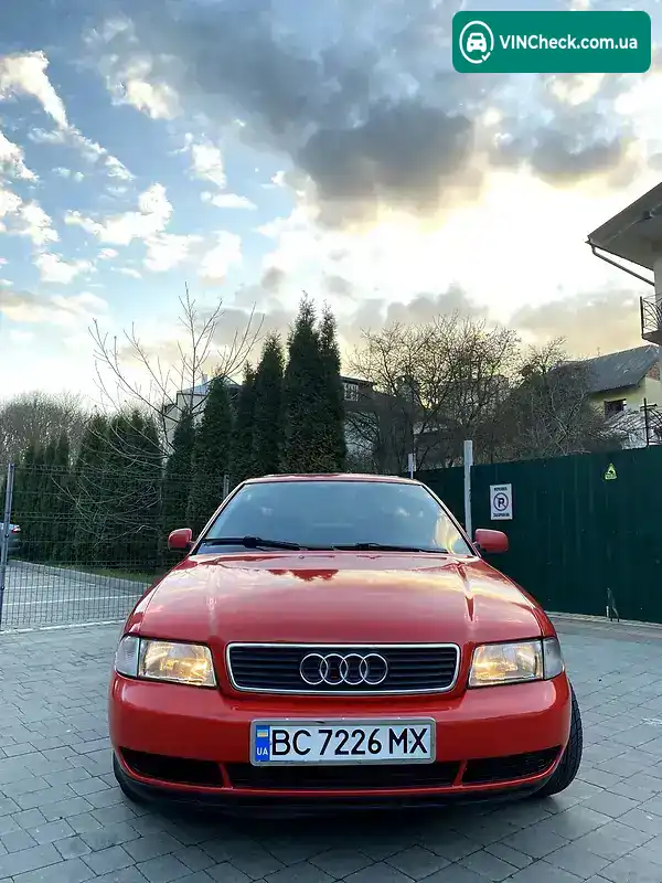 Audi A4 1995, фото з оголошення 2 з 12, VIN WAUZZZ8DZSA082812