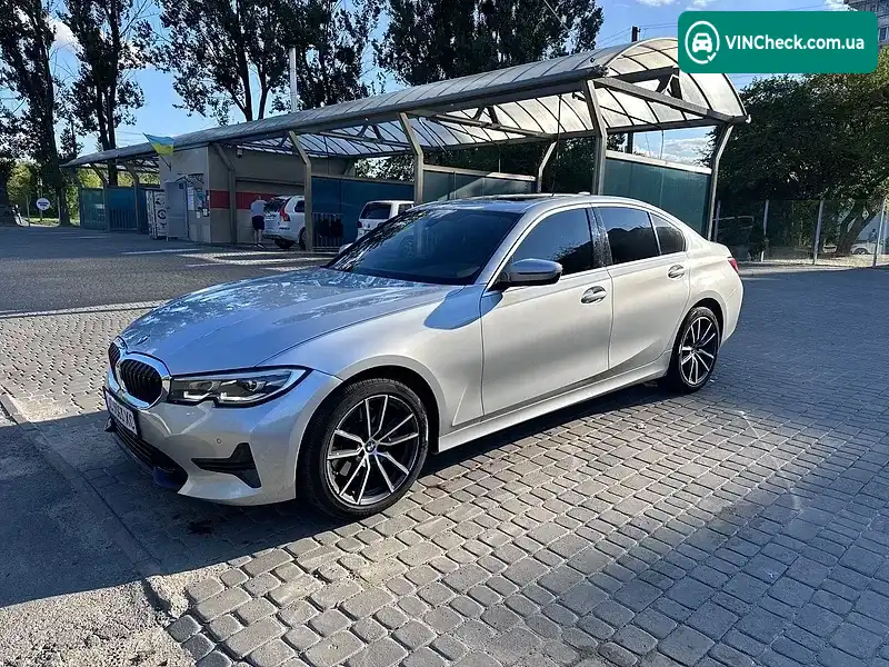 BMW 3 Series 2021, фото з оголошення 2 з 12, VIN WBA5R7C0XMFK91218