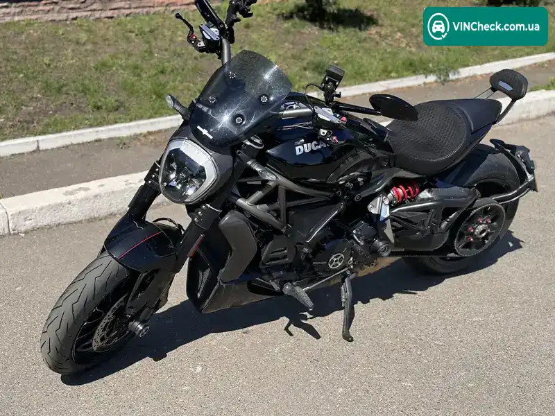 Ducati Diavel 2017, фото з оголошення 2 з 10, VIN ZDMGA00AAHB006999