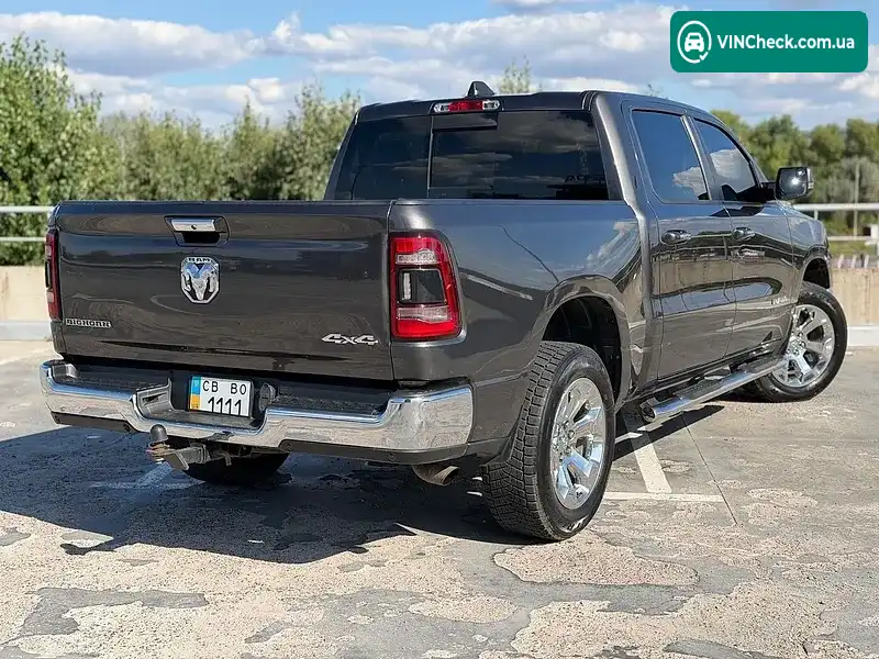 Ram 1500 2019, фото з оголошення 2 з 18, VIN 1C6RRFFG1LN113846