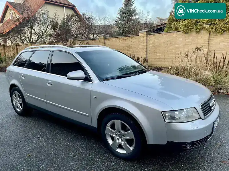 Audi A4 2002, фото з оголошення 1 з 11, VIN WAUZZZ8E13A042756