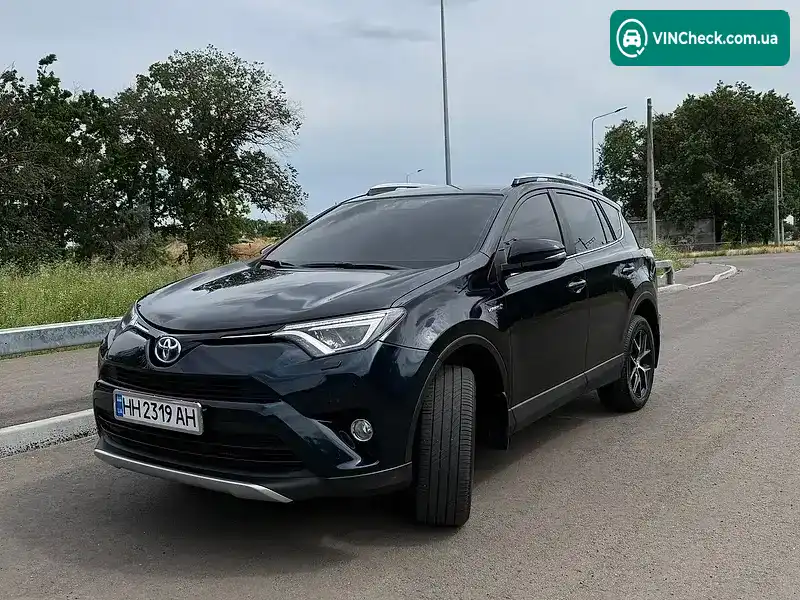 Toyota RAV4 2017, фото з оголошення 1 з 20, VIN JTMWRREV90D045228