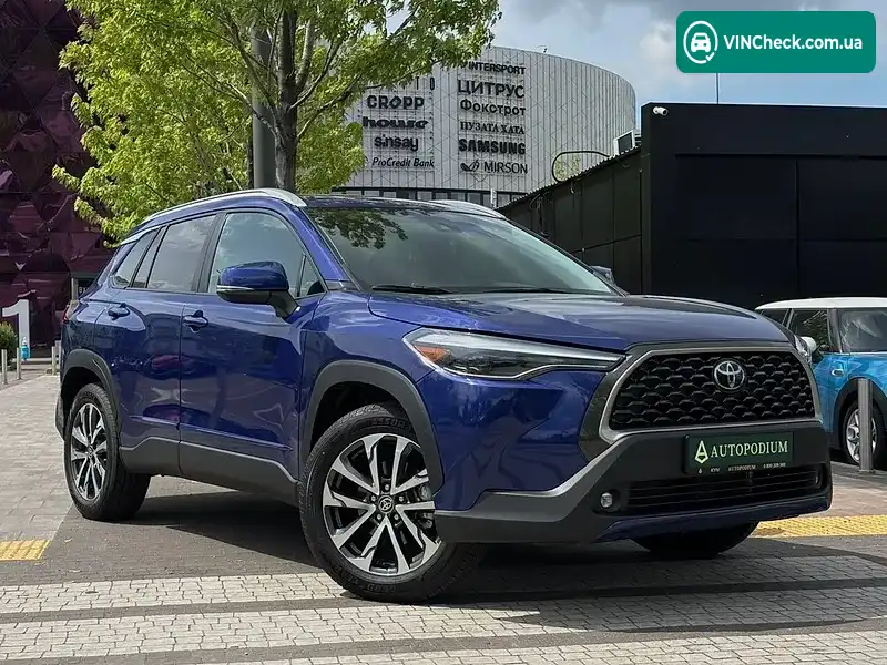 Toyota Corolla Cross 2022, фото з оголошення 1 з 20, VIN 7MUDAABG3NV039044